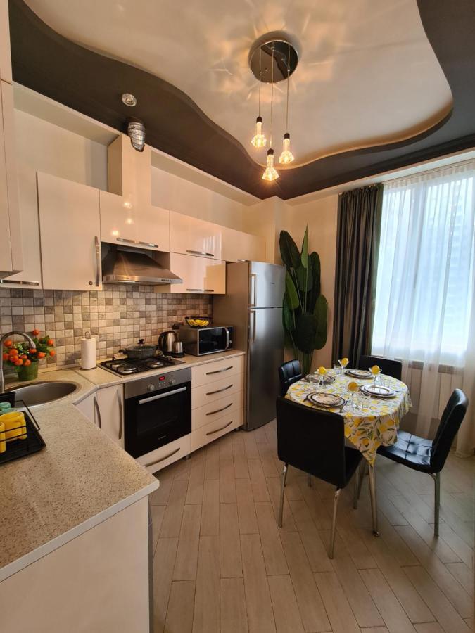 Apartamento Sunpartment Batumi Exterior foto